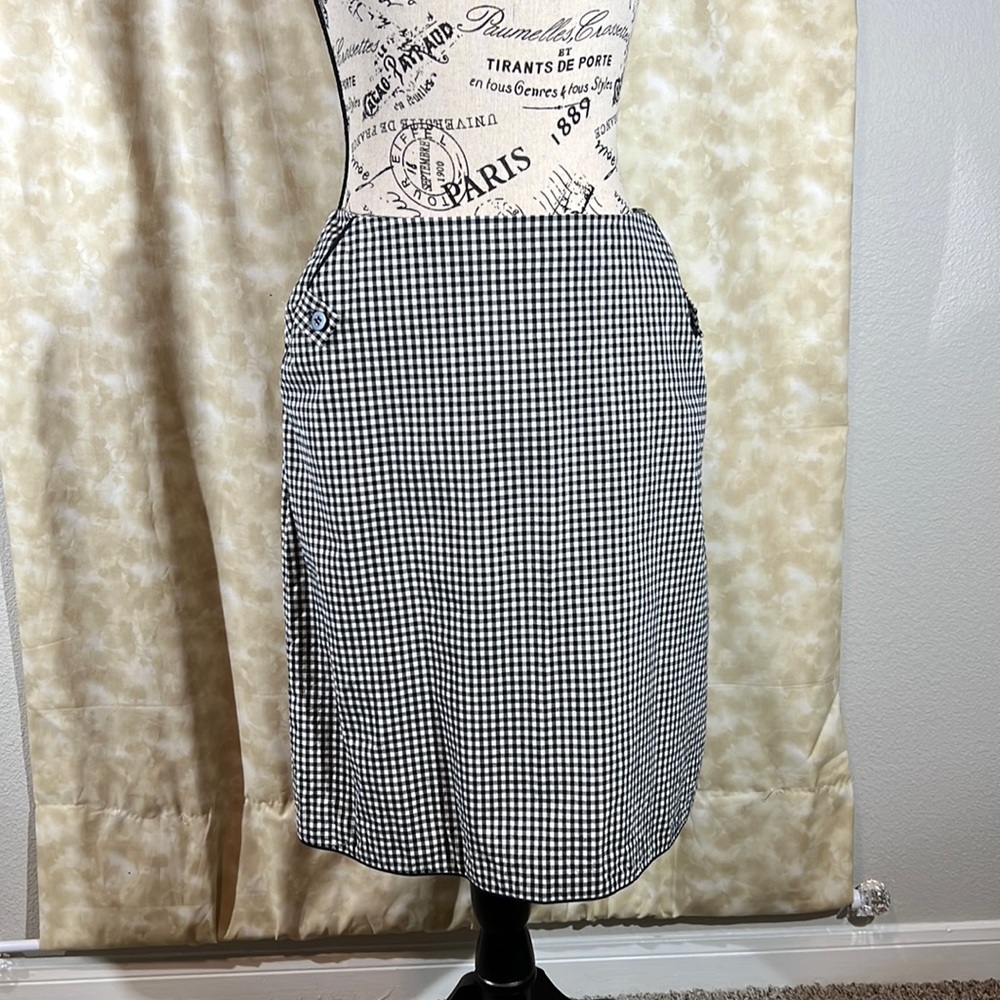 City Silk Stretch mid skirt. Black and White plaid detail.